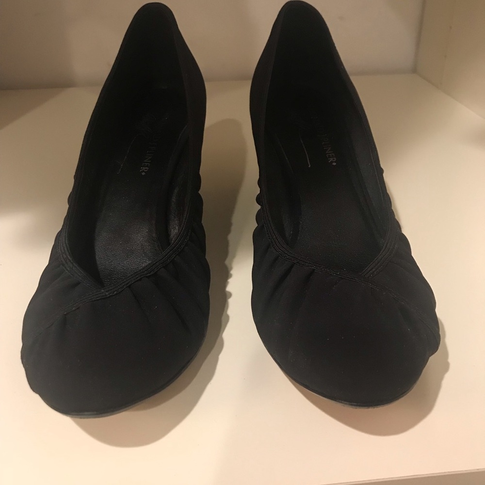 Shoes - Picture 2 of 4